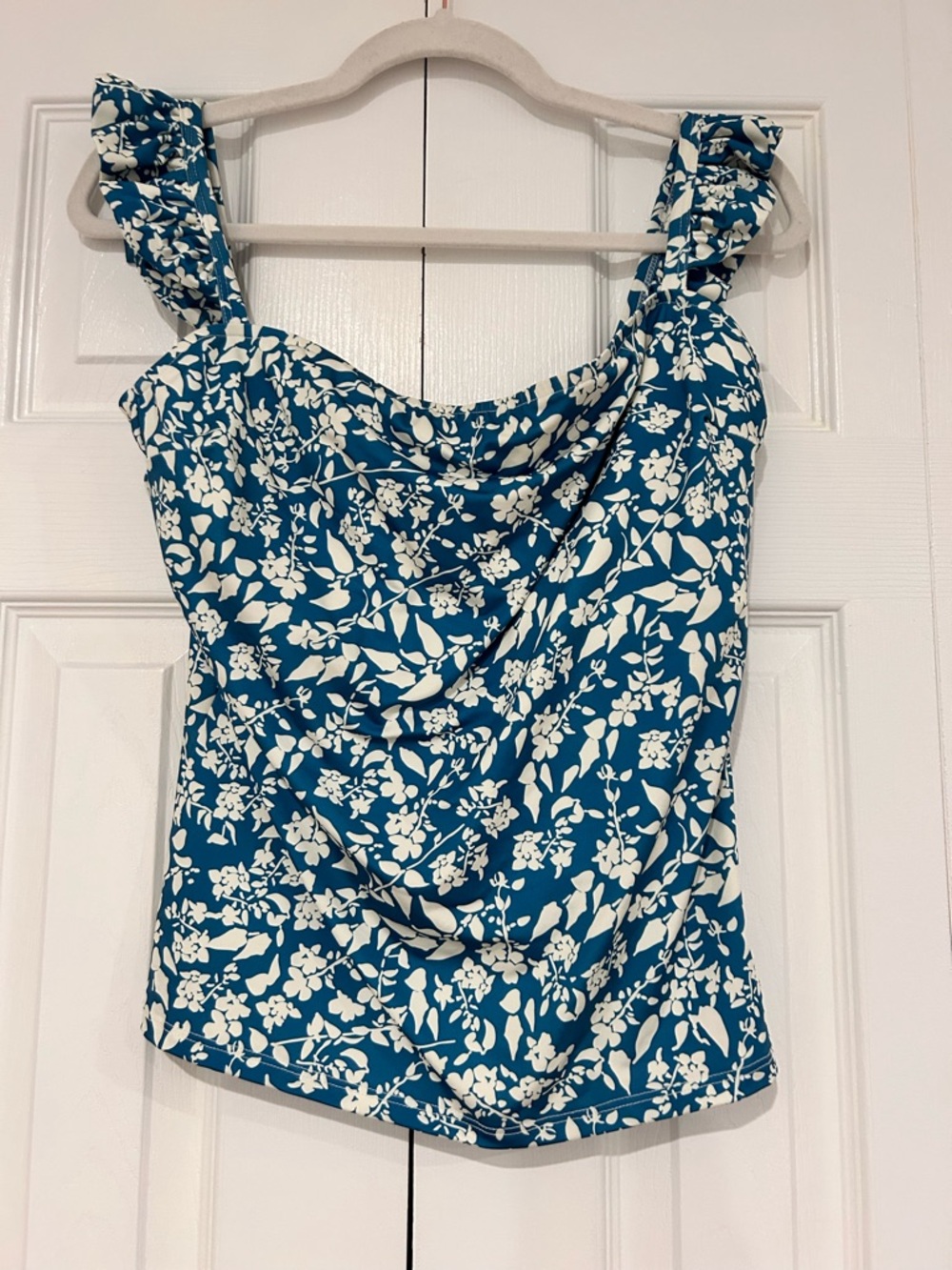 Albion swim tankini top - size Large